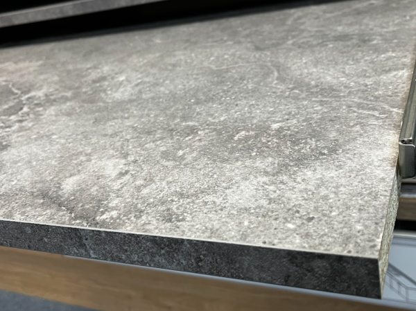 Aquilla Square Edge Dark Granite